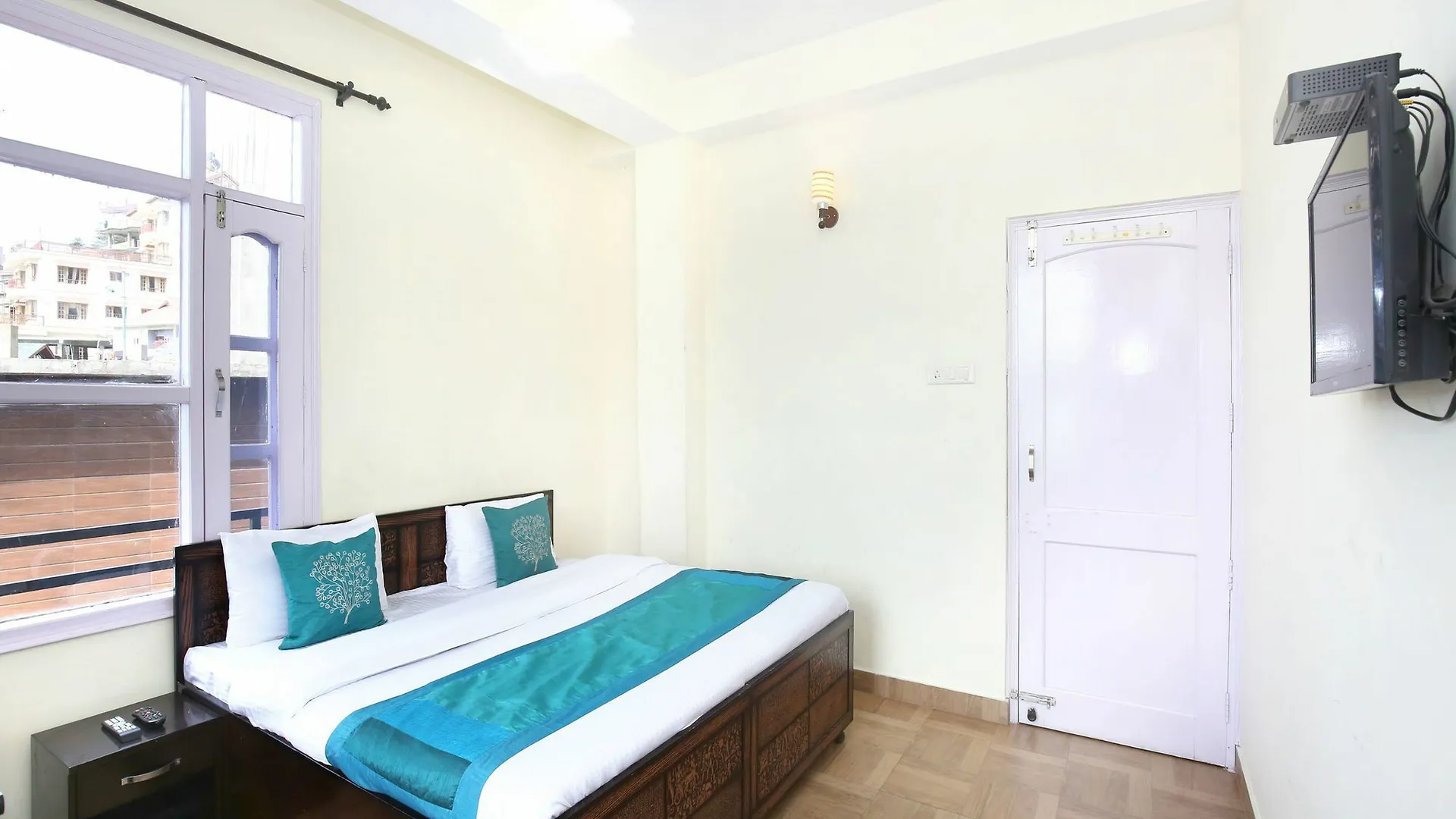 Valley View 2Rk Abode In Bharari, 심라 3*,  인도